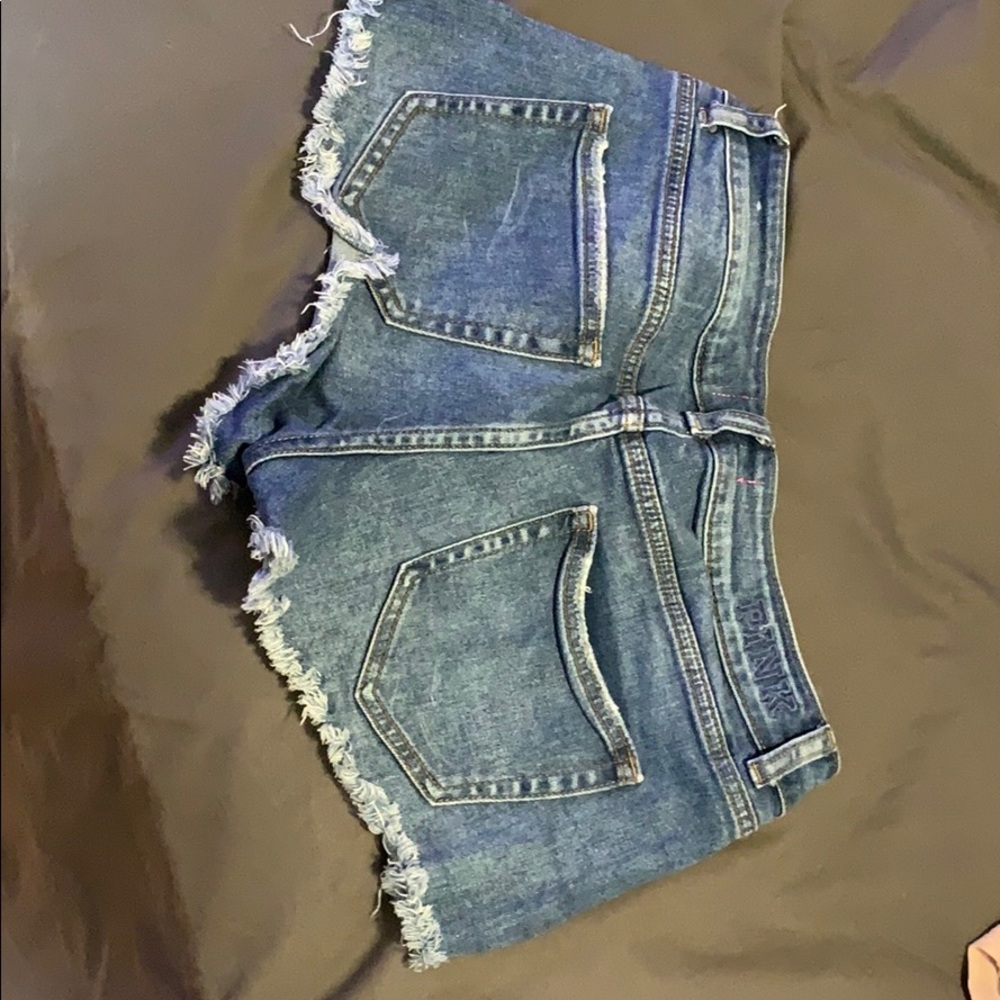 Shorts - Picture 2 of 3